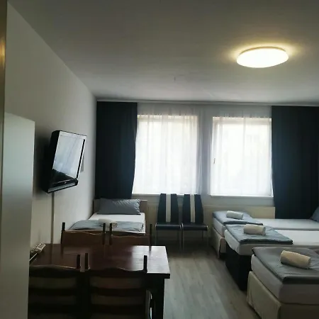 Monteur Apart * Magdeburg